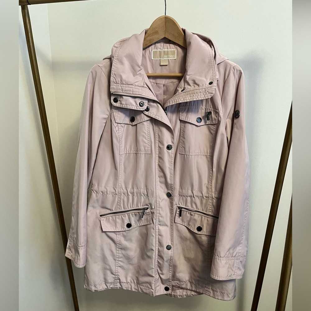 Michael Kors Dusty Pale Pink Raincoat Jacket Windbreaker. Size medium.
